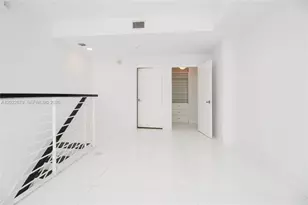 60 SW 13th St, Miami, FL 33130 - Photo 11