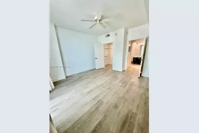 244 Biscayne Blvd #1805, Miami, FL 33132 - Photo 17