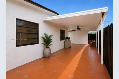 9310 SW 43rd St, Miami, FL 33165 - Photo 11