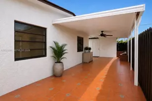 9310 SW 43rd St, Miami, FL 33165 - Photo 11