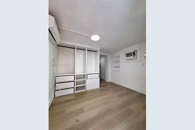 9310 SW 43rd St, Miami, FL 33165 - Photo 13