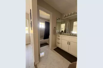 4472 Blossom Ln, Weston, FL 33331 - Photo 13