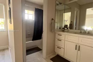 4472 Blossom Ln, Weston, FL 33331 - Photo 13