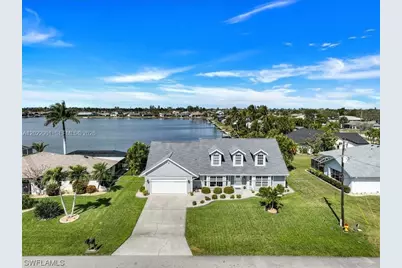 407 SW 37 St, Cape Coral, FL 33914 - Photo 3