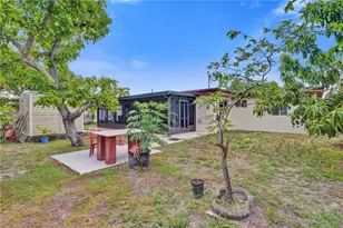 10730 SW 47th St, Miami, FL 33165 - Photo 33