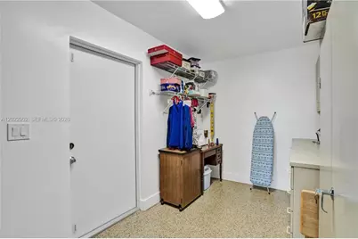10730 SW 47th St, Miami, FL 33165 - Photo 23