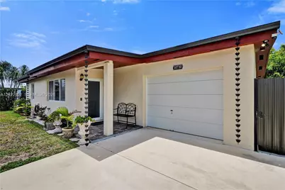 10730 SW 47th St, Miami, FL 33165 - Photo 3