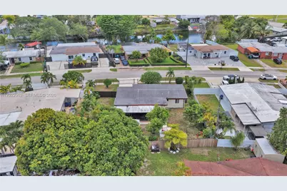 10730 SW 47th St, Miami, FL 33165 - Photo 37