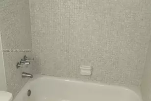 496 NW 165th St Rd, Miami, FL 33169 - Photo 9
