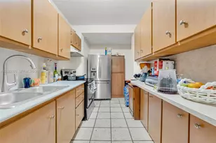 1122 NW 38th St, Miami, FL 33127 - Photo 9