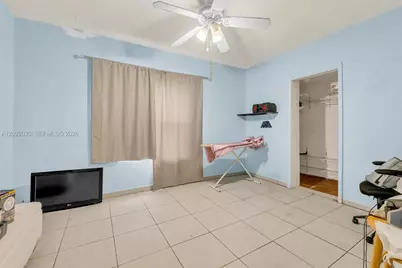 1122 NW 38th St, Miami, FL 33127 - Photo 13