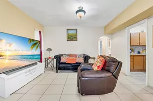 1122 NW 38th St, Miami, FL 33127 - Photo 7
