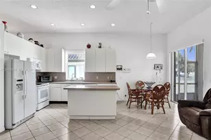 1155 NW 132nd Ave, Pembroke Pines, FL 33028 - Photo 13