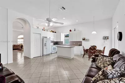 1155 NW 132nd Ave, Pembroke Pines, FL 33028 - Photo 19