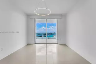 900 Biscayne Blvd, Miami, FL 33132 - Photo 11