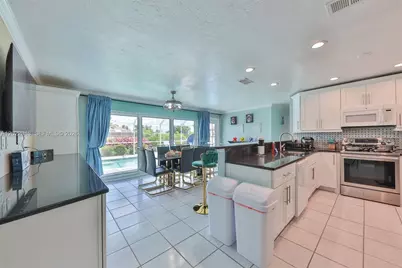 503 SW 17th St, Cape Coral, FL 33990 - Photo 3