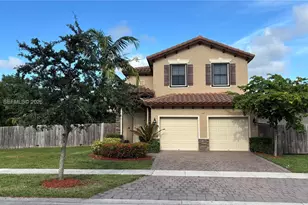 157 NE 25th Ave, Homestead, FL 33033 - Photo 1