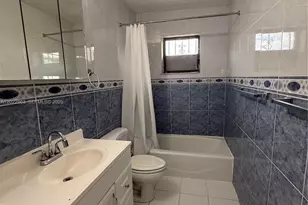 1046 NW 33rd Ave, Miami, FL 33125 - Photo 15