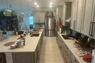 225 SW 31st Pl, Cape Coral, FL 33991 - Photo 13