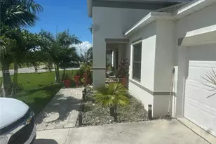 225 SW 31st Pl, Cape Coral, FL 33991 - Photo 3