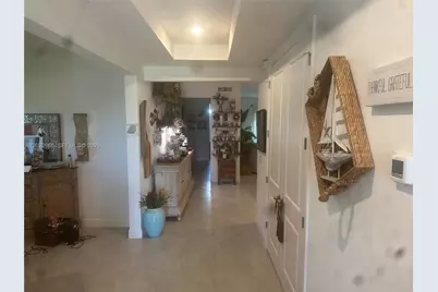 225 SW 31st Pl, Cape Coral, FL 33991 - Photo 9