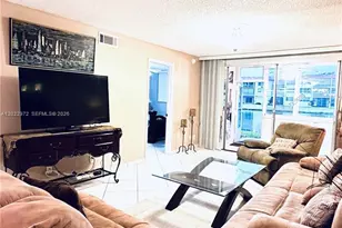 8961 S Hollybrook Blvd, Pembroke Pines, FL 33025 - Photo 17