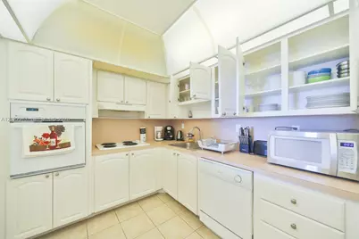 19370 Collins Ave #622, Sunny Isles Beach, FL 33160 - Photo 15