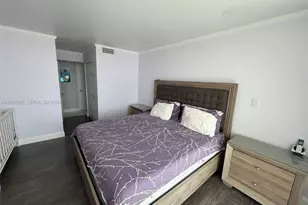 1301 NE Miami Gardens Dr, Miami, FL 33179 - Photo 11