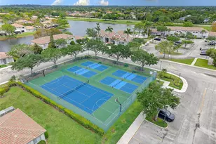 881 NW 208th Dr, Pembroke Pines, FL 33029 - Photo 33