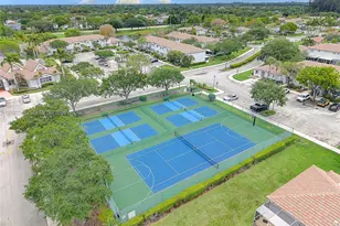 881 NW 208th Dr, Pembroke Pines, FL 33029 - Photo 41