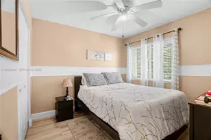 881 NW 208th Dr, Pembroke Pines, FL 33029 - Photo 15
