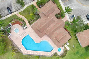 881 NW 208th Dr, Pembroke Pines, FL 33029 - Photo 35
