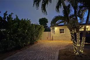1310 N 70th Way, Hollywood, FL 33024 - Photo 21