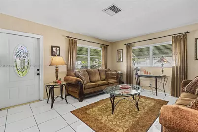 8309 NW 59th Pl, Tamarac, FL 33321 - Photo 11