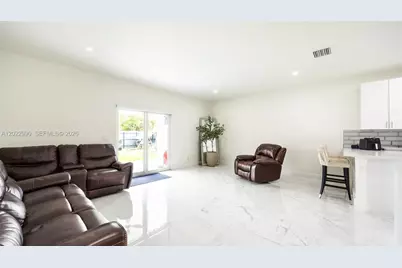 144 NW 16th St, Homestead, FL 33030 - Photo 7