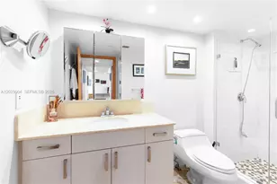 21055 Yacht Club Dr, Aventura, FL 33180 - Photo 27