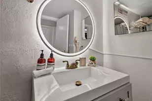 19201 Collins Ave, Sunny Isles Beach, FL 33160 - Photo 37