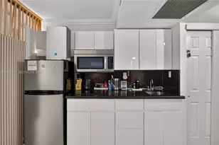 19201 Collins Ave, Sunny Isles Beach, FL 33160 - Photo 13