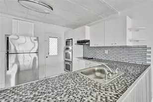 2920 Point E Dr, Aventura, FL 33160 - Photo 9