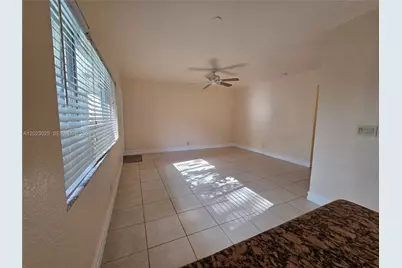 1423 Holly Heights Dr #4, Fort Lauderdale, FL 33304 - Photo 13