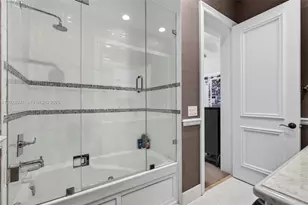 656 Hermitage Cir, Palm Beach Gardens, FL 33410 - Photo 103