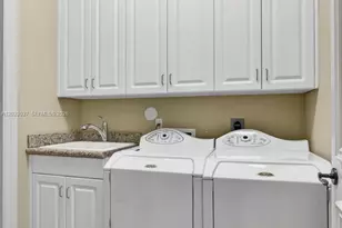 656 Hermitage Cir, Palm Beach Gardens, FL 33410 - Photo 107
