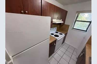 6975 NW 179th St #204, Hialeah, FL 33015 - Photo 3