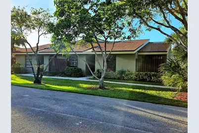 164 Meadows Dr, Boynton Beach, FL 33436 - Photo 1