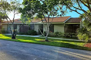 164 Meadows Dr, Boynton Beach, FL 33436 - Photo 1