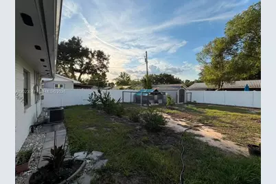 1210 Branda Vista Dr, Brandon, FL 33510 - Photo 15