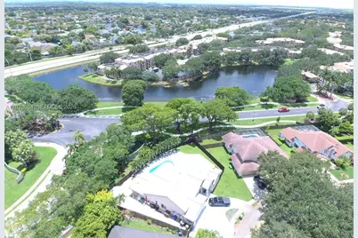 10205 SW 12th St, Pembroke Pines, FL 33025 - Photo 41