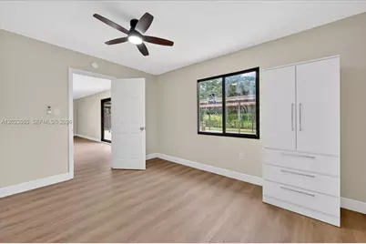 2460 NW 67 Ct, Fort Lauderdale, FL 33309 - Photo 15