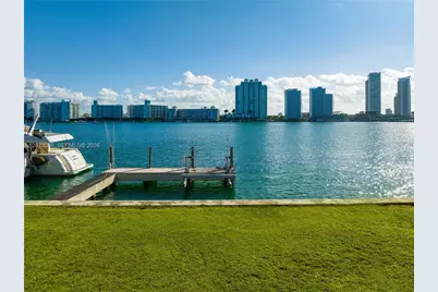 36 Star Island Dr, Miami Beach, FL 33139 - Photo 9