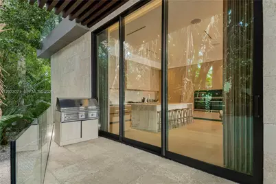 28 W Dilido Dr, Miami Beach, FL 33139 - Photo 17